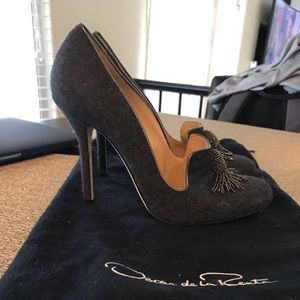 Oscar de la Renta Ciciliapla Beaded Tassel Pumps